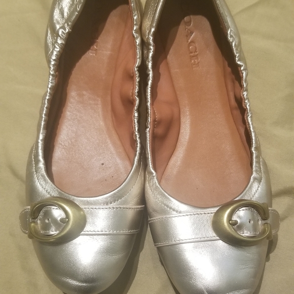 Coach EUC Silver Stunning Sz 10 Flats! - Picture 3 of 5
